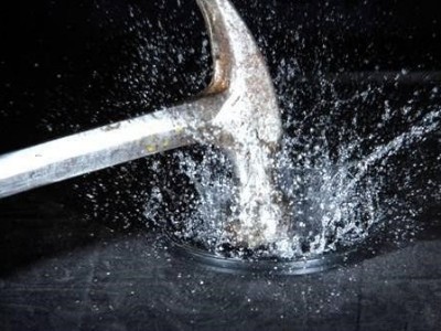 怎么解決塑料管道中產(chǎn)生的“水錘”現(xiàn)象？
